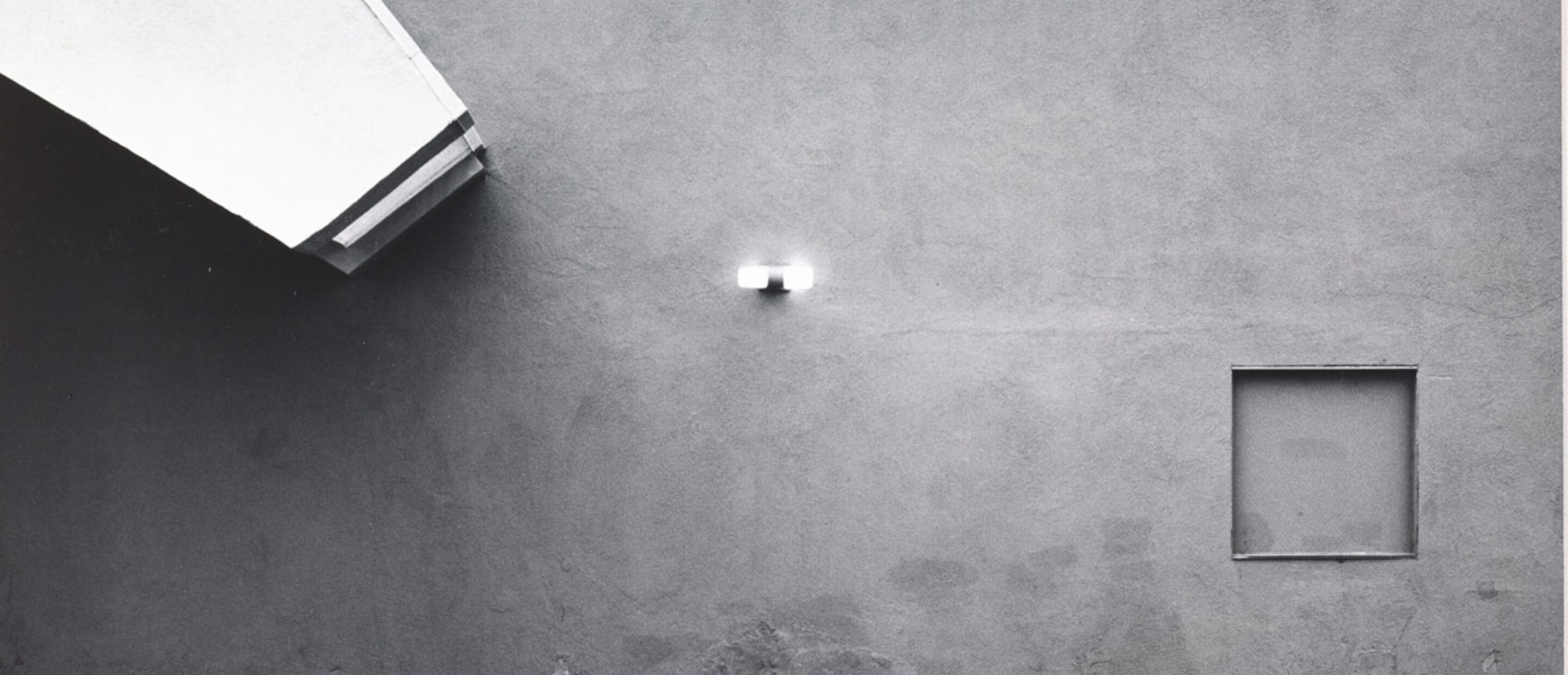 Lewis Baltz, Laguna Beach, 1970. Gelatin silver print. 5 9/16 x 8 1/2 in. (14.13 x 21.59 cm). Pomona College Collection. &copy;  Lewis Baltz