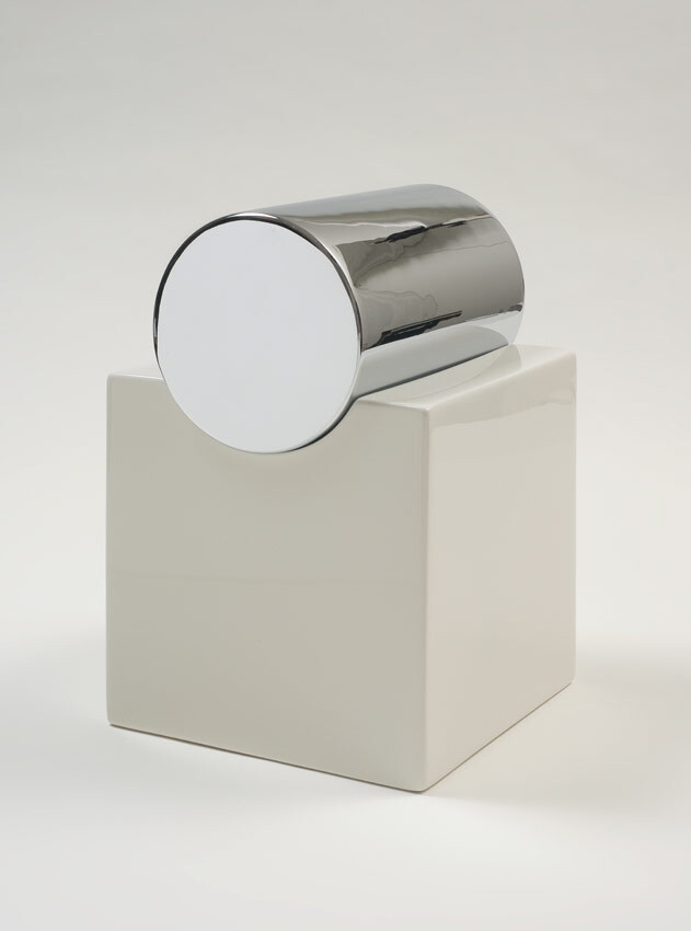 David Gray, L.A./5, 1965. Welded steel, lacquer, chrome plate, and flock. 13.5 x 9 x 9 in. (34.2 x 23 x 23 cm). Pomona College Collection, Gift of Pam Gray and DJ Gray. © David Gray. Photograph by Robert Wedemeyer.