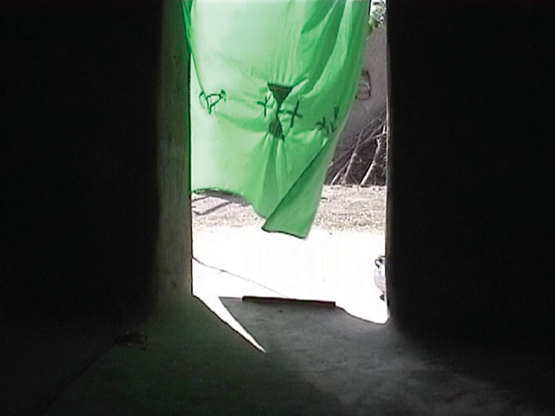 Mohamed Camara, Les Rideaux De Mohamed (The Curtains of Mohamed), 2004 (video stills)