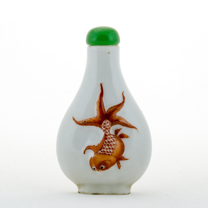 Snuff bottle, n.d., porcelain, 2 9/16 x 1 1/4 in. Pomona College Collection. Gift of Clinton N. Laird