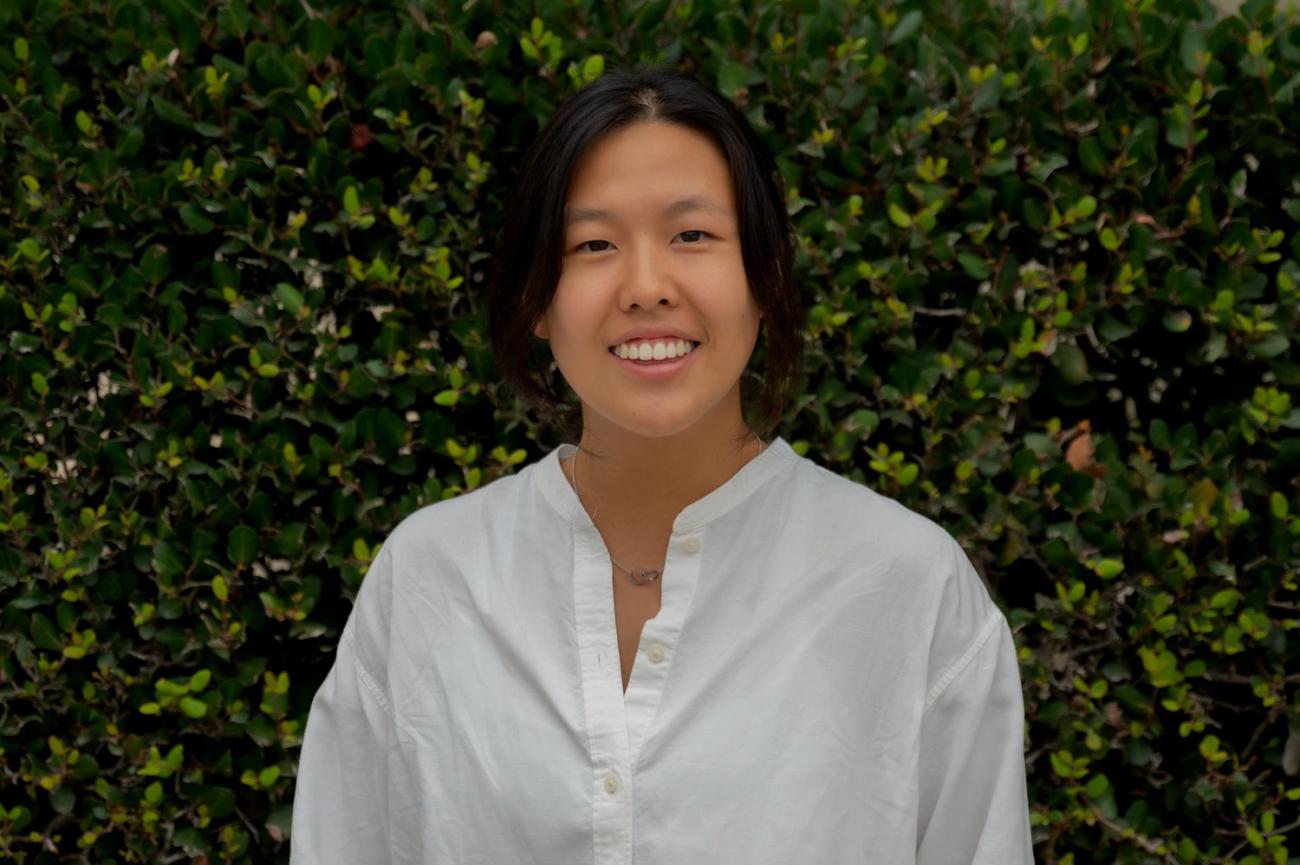 lauren rha headshot