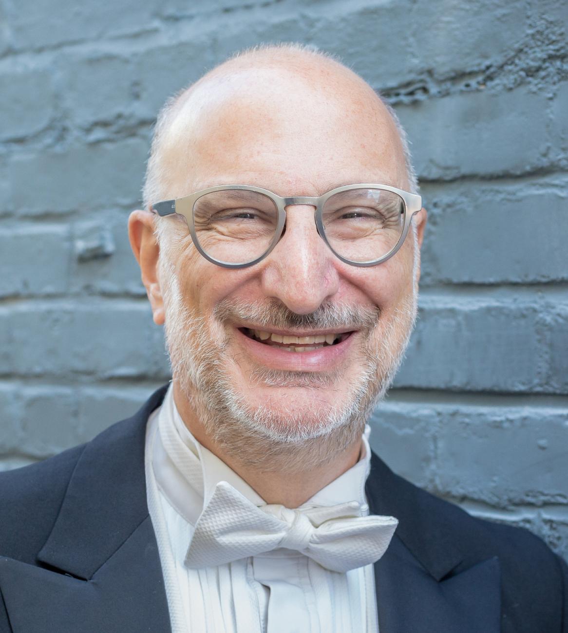 headshot photo of Frank Albinder, Class of 1980