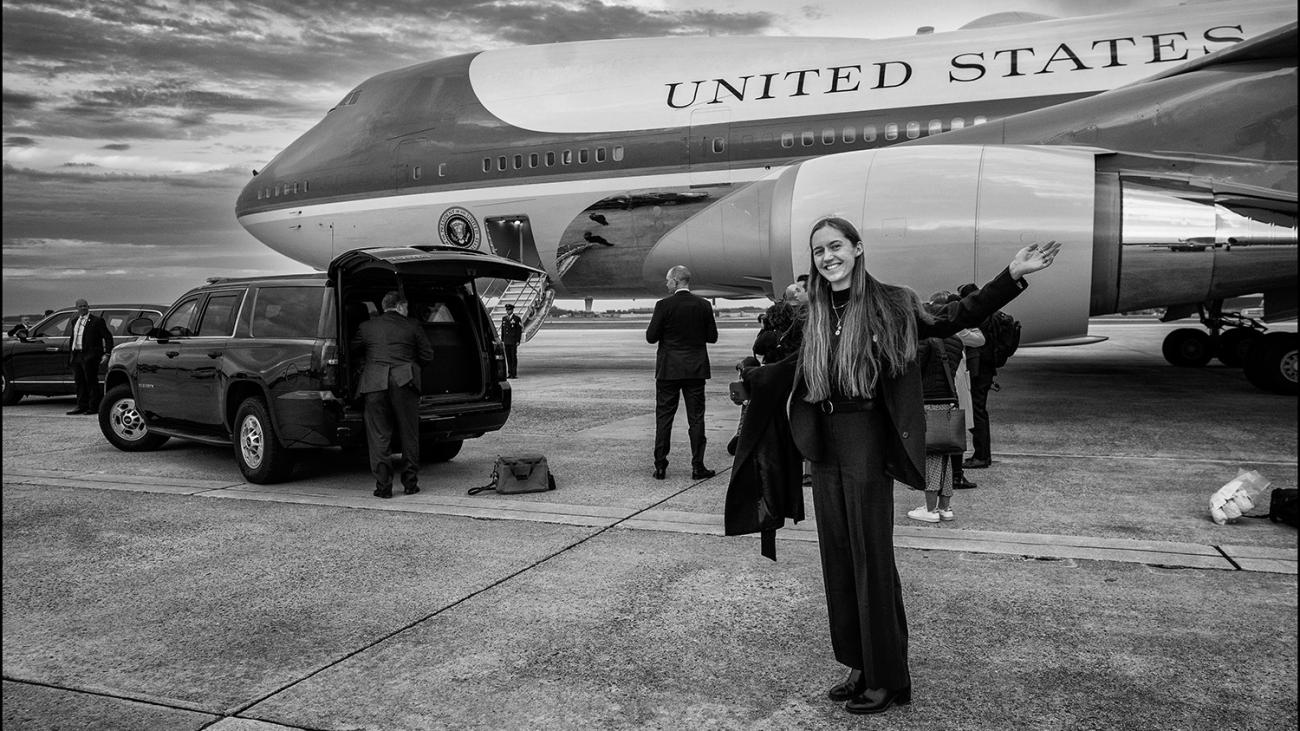 Chloe Kellison '23 in front of Air Force One