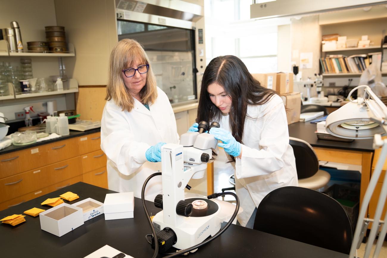 Nina Karnovsky, left, and Anji Sipkins-Chenn
