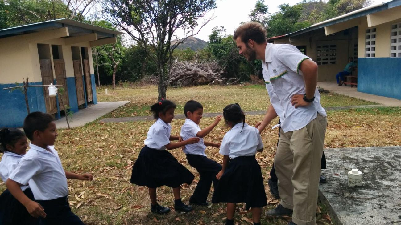 Kellinghusen with children from the Panama community
