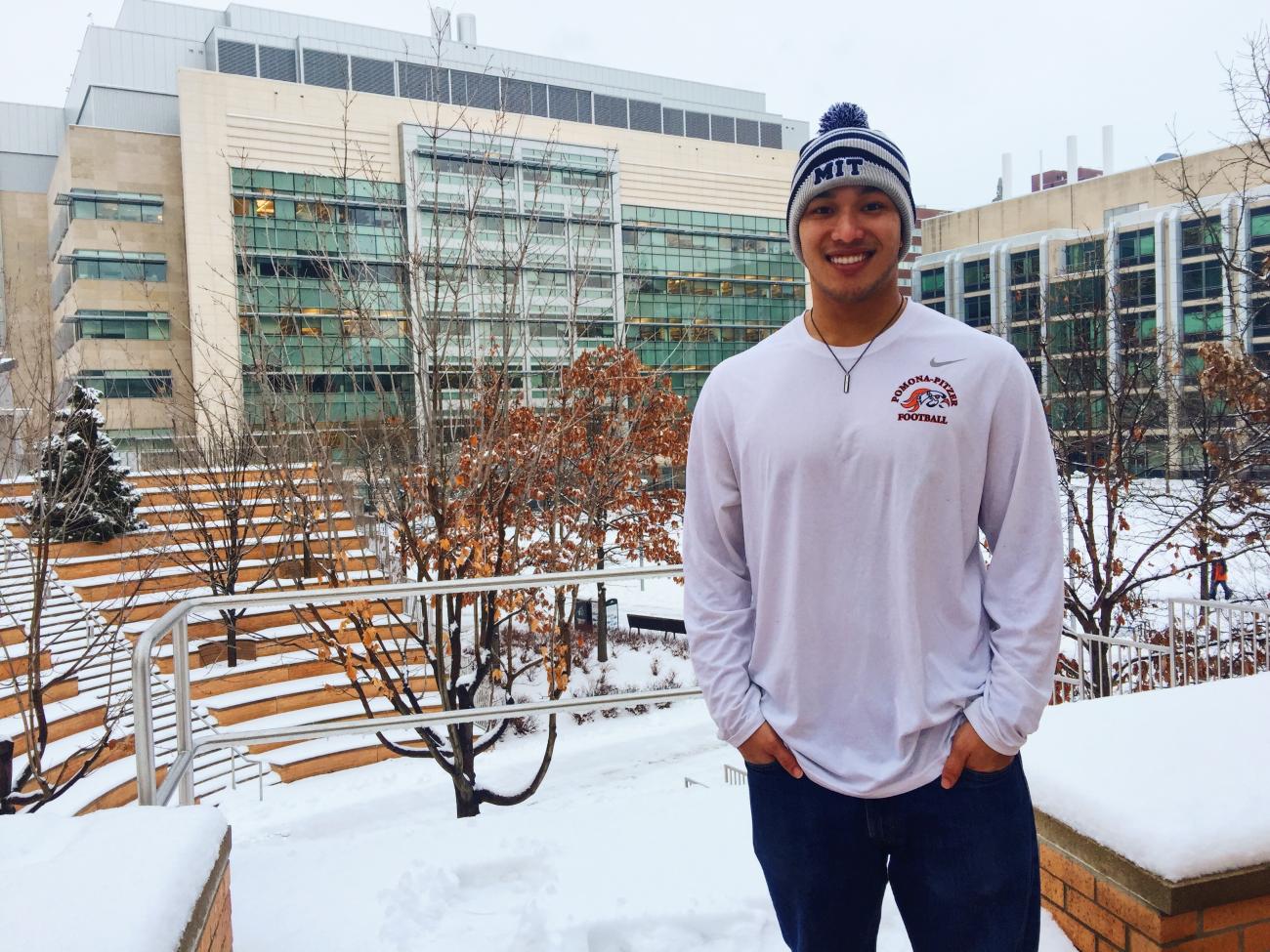 Scott Tan, alumnus, physics, research, MIT, football, student athlete, 