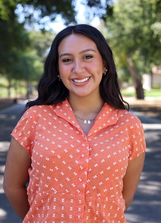 Ana Yanez ’27