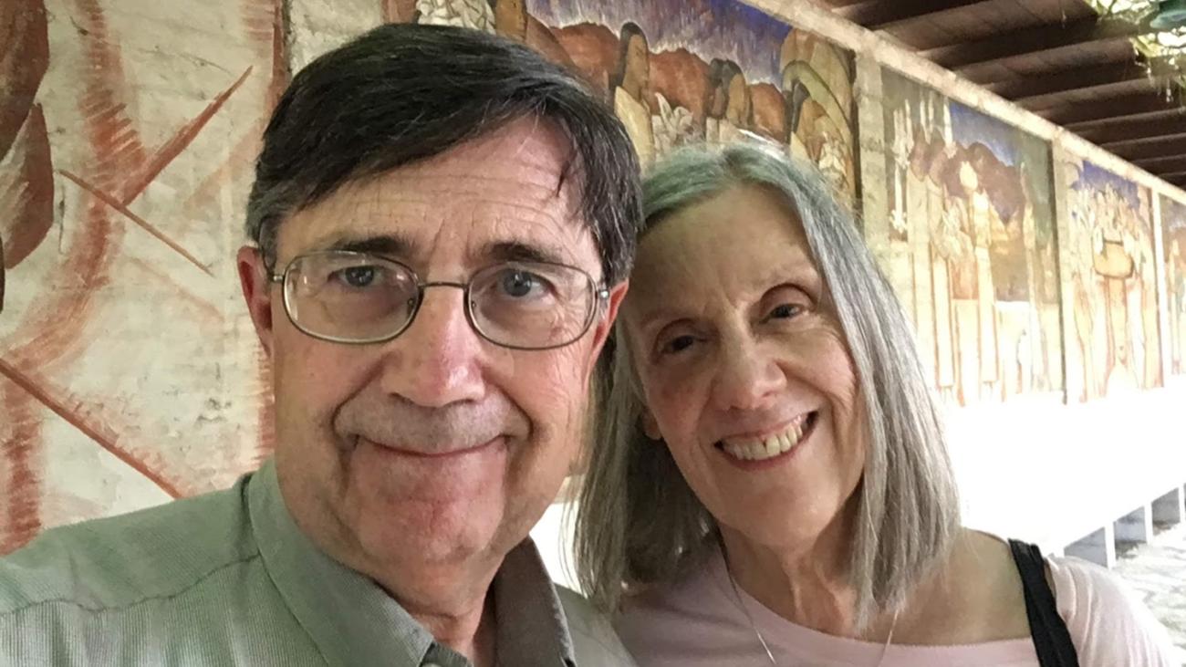 photo of alumnus Tom Doe and his wife