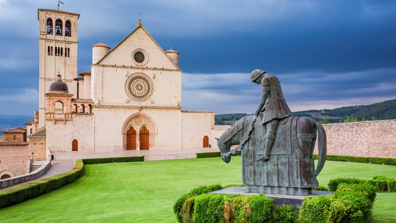Italian Basilica, St Francis of Assisi Statue