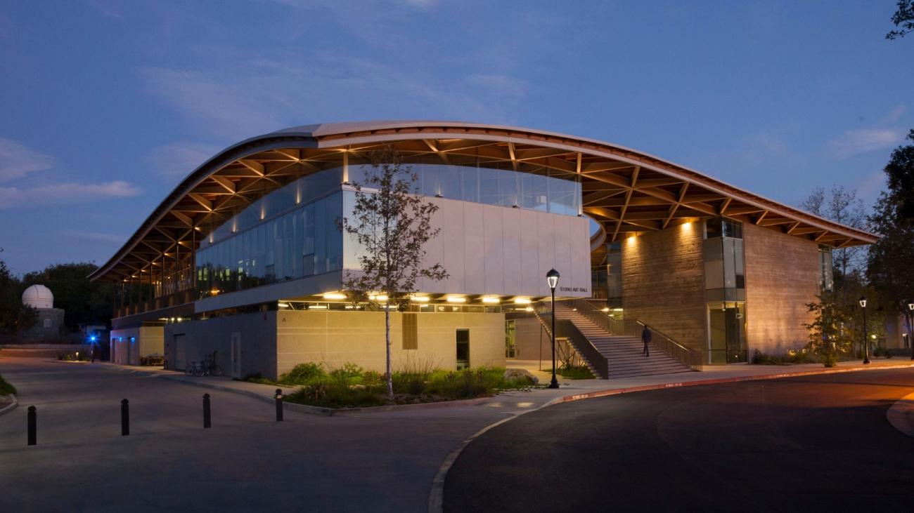 Studio Art Building Exterior Photo