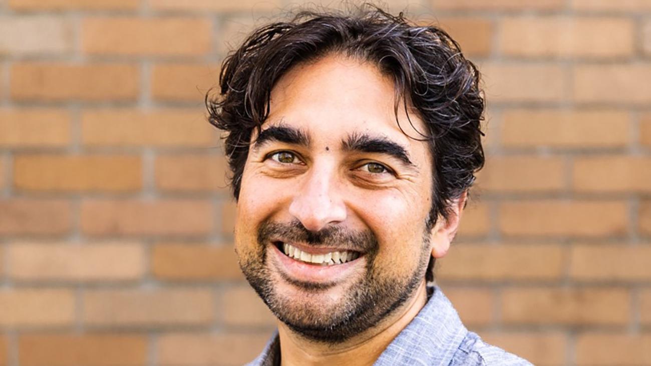 Robi Ganguly headshot
